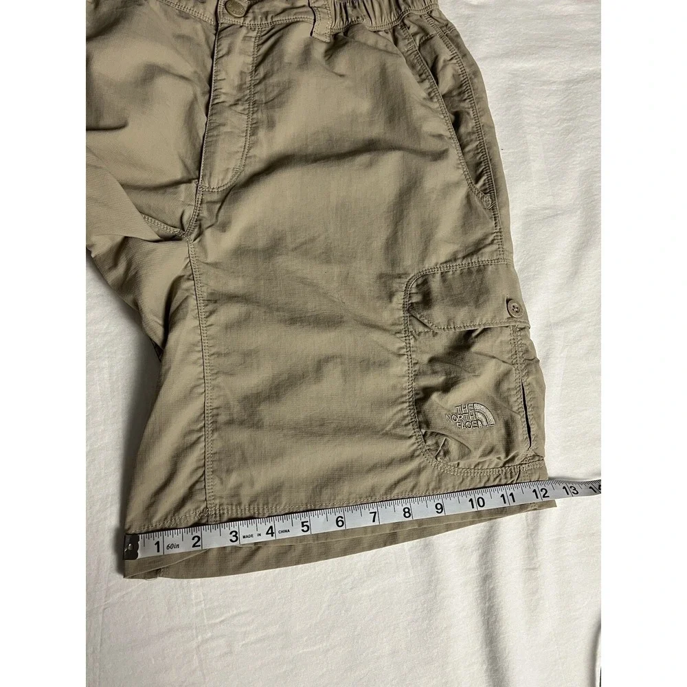 The North Face Cargo Shorts‎ Men's Size M Regular Tan Color 100% Nylon